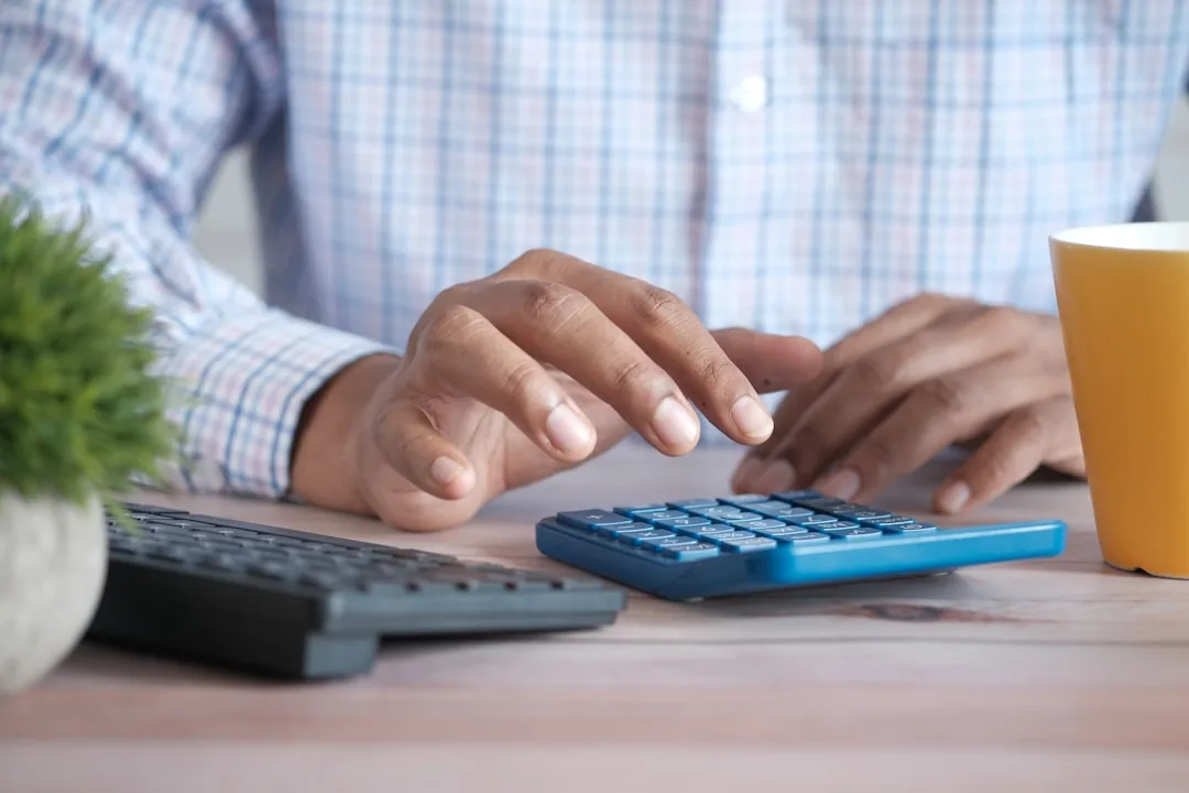 How Much Does It Cost to Get a New Customer? A Plain-English CAC Guide for Contractors
